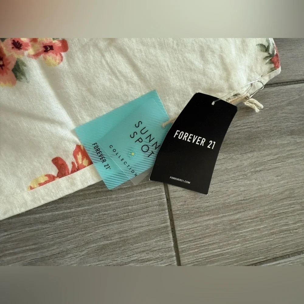 Forever 21|Women's White Linen Floral Shorts in high waisted•••NWT, Large - Picture 9 of 14